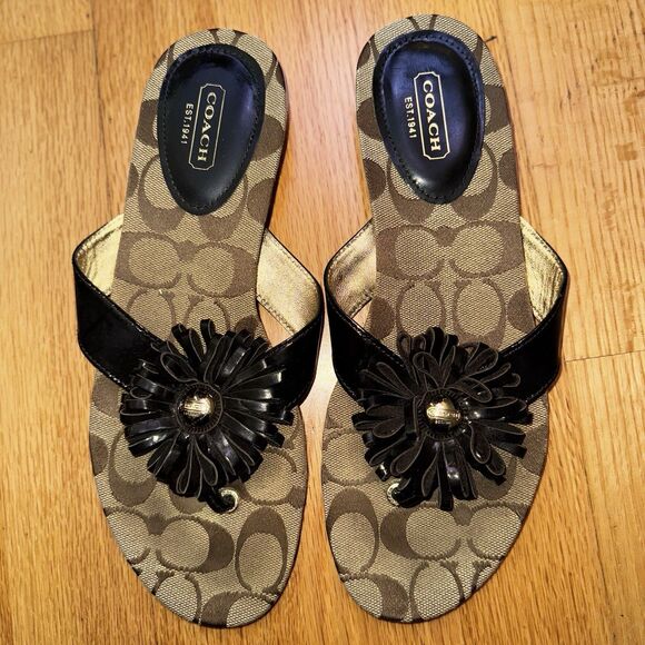 Coach Women's Suki Fringe Flower Sandals Skye Patent Signature C Brown Size 8B - Picture 1 of 16